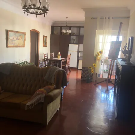 Maria ホームステイ アルブフェイラ